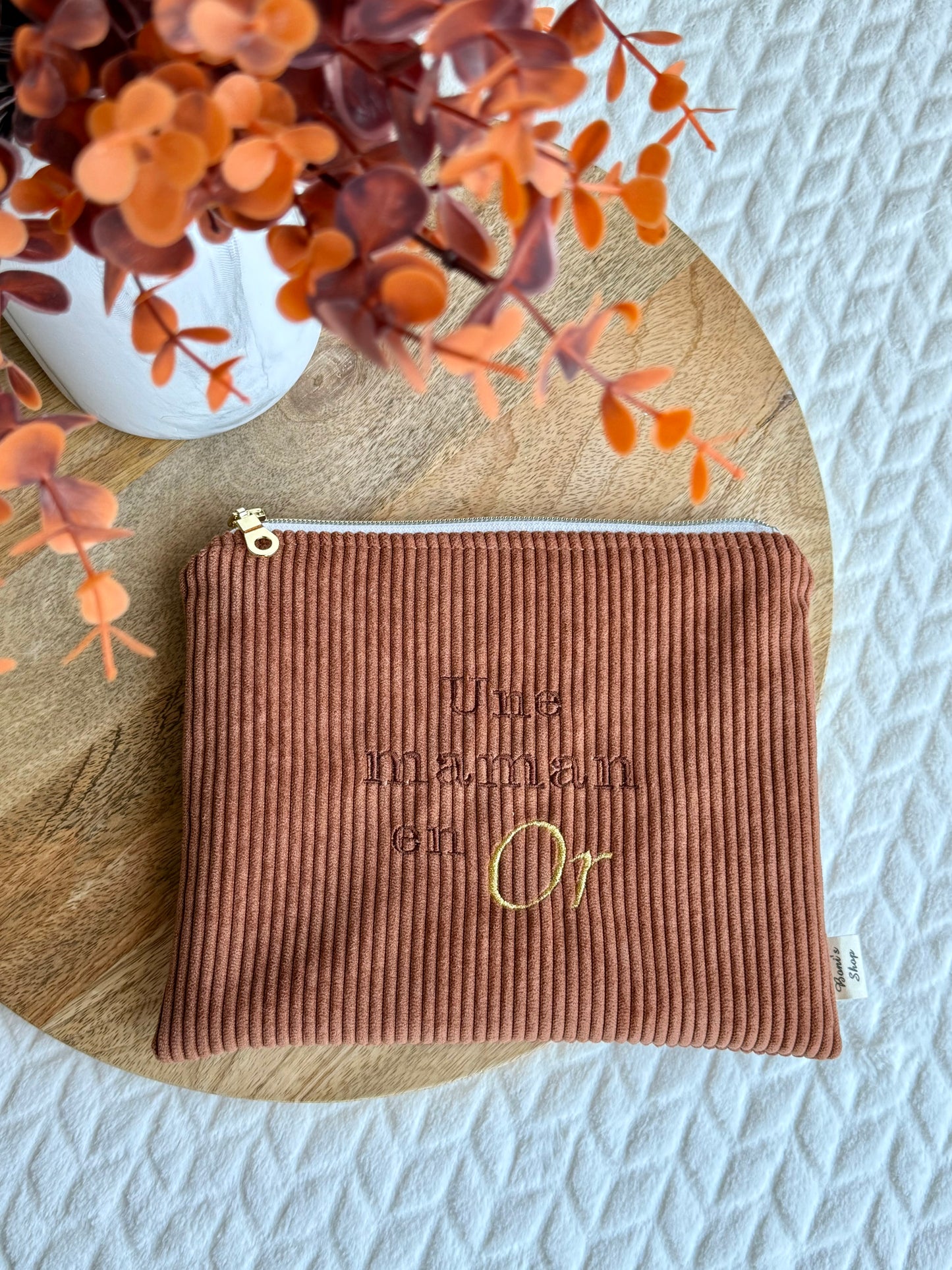 Pochette brodée 🌸
