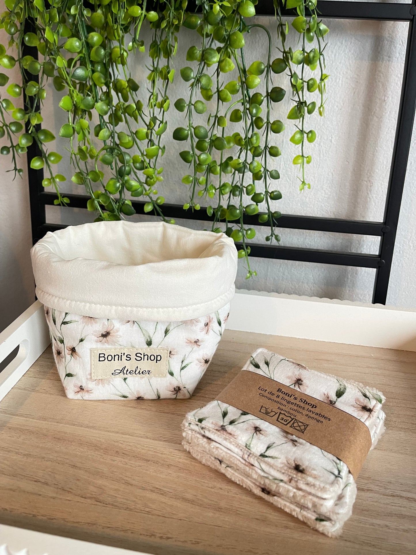 Lingettes et panière