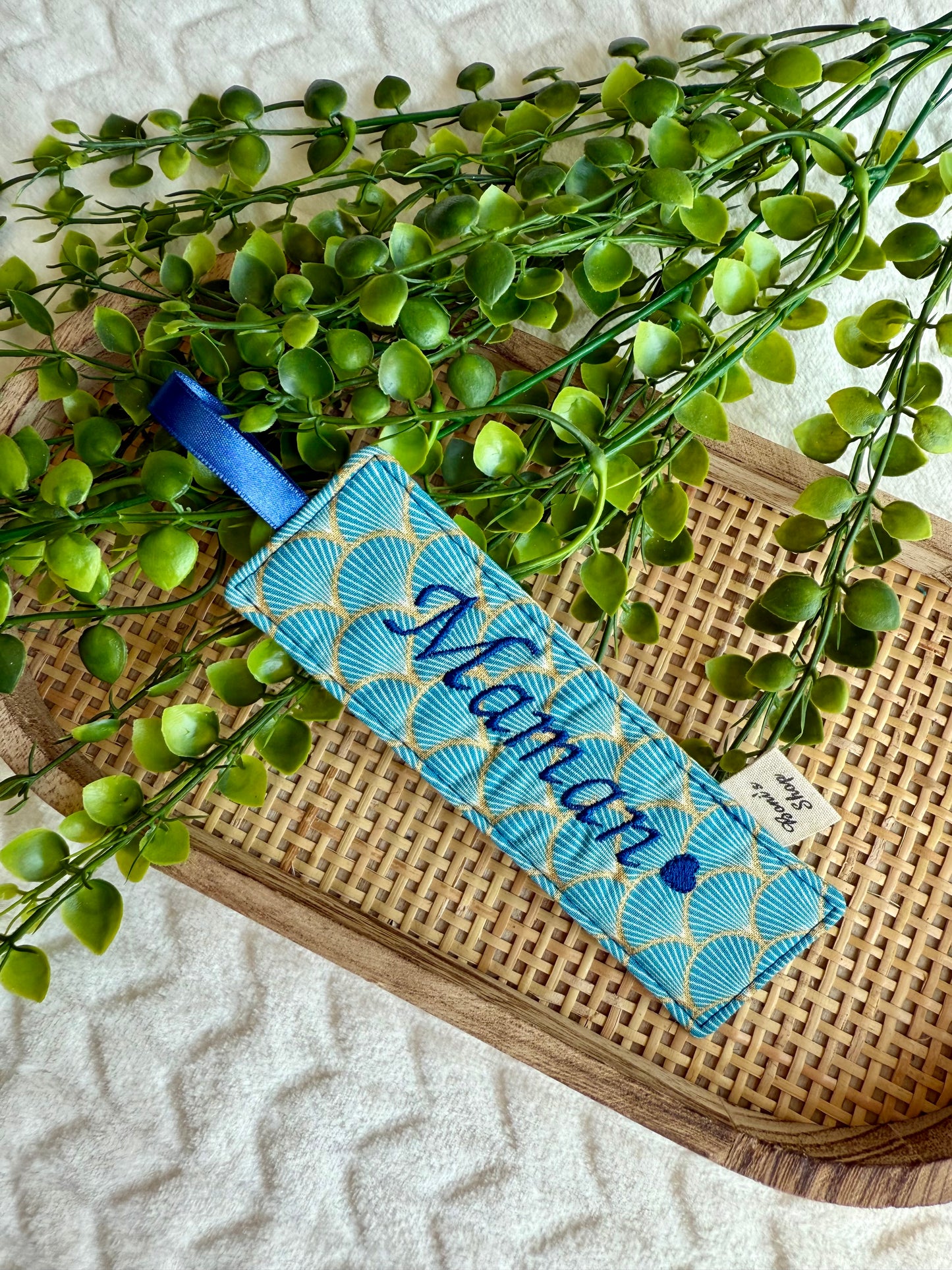 Marque page brodé Maman