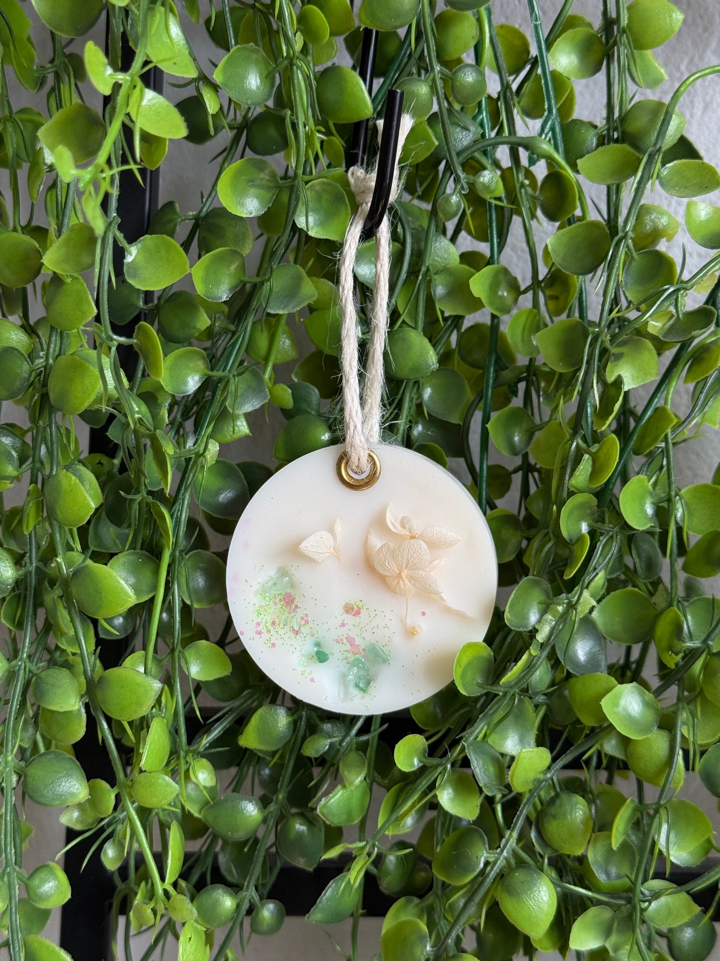 Suspension parfumée pierres minérales et fleurs séchées