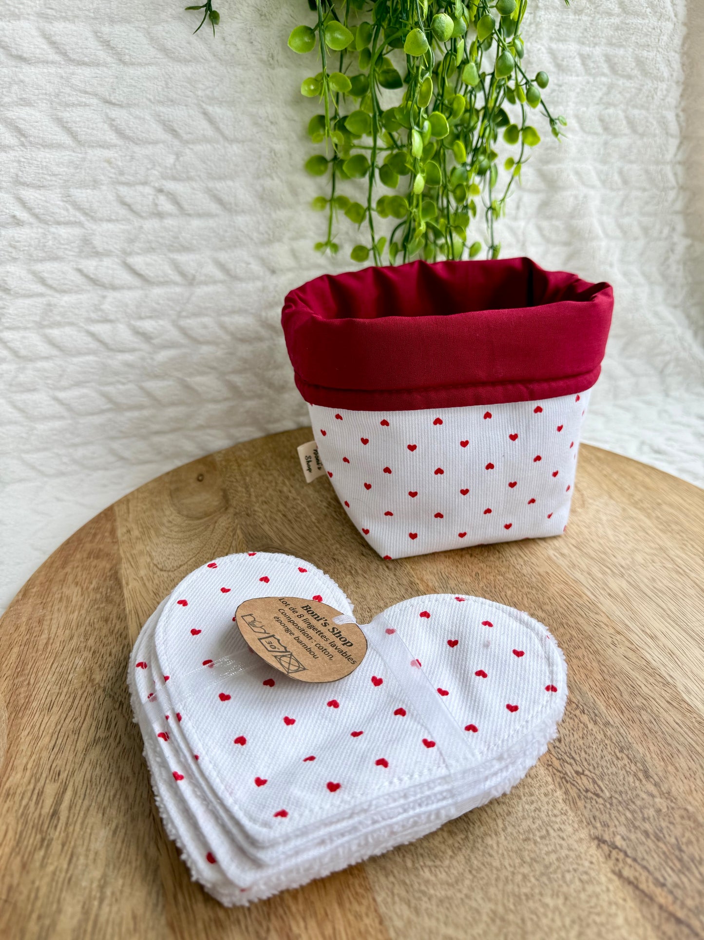 Lingettes et panière